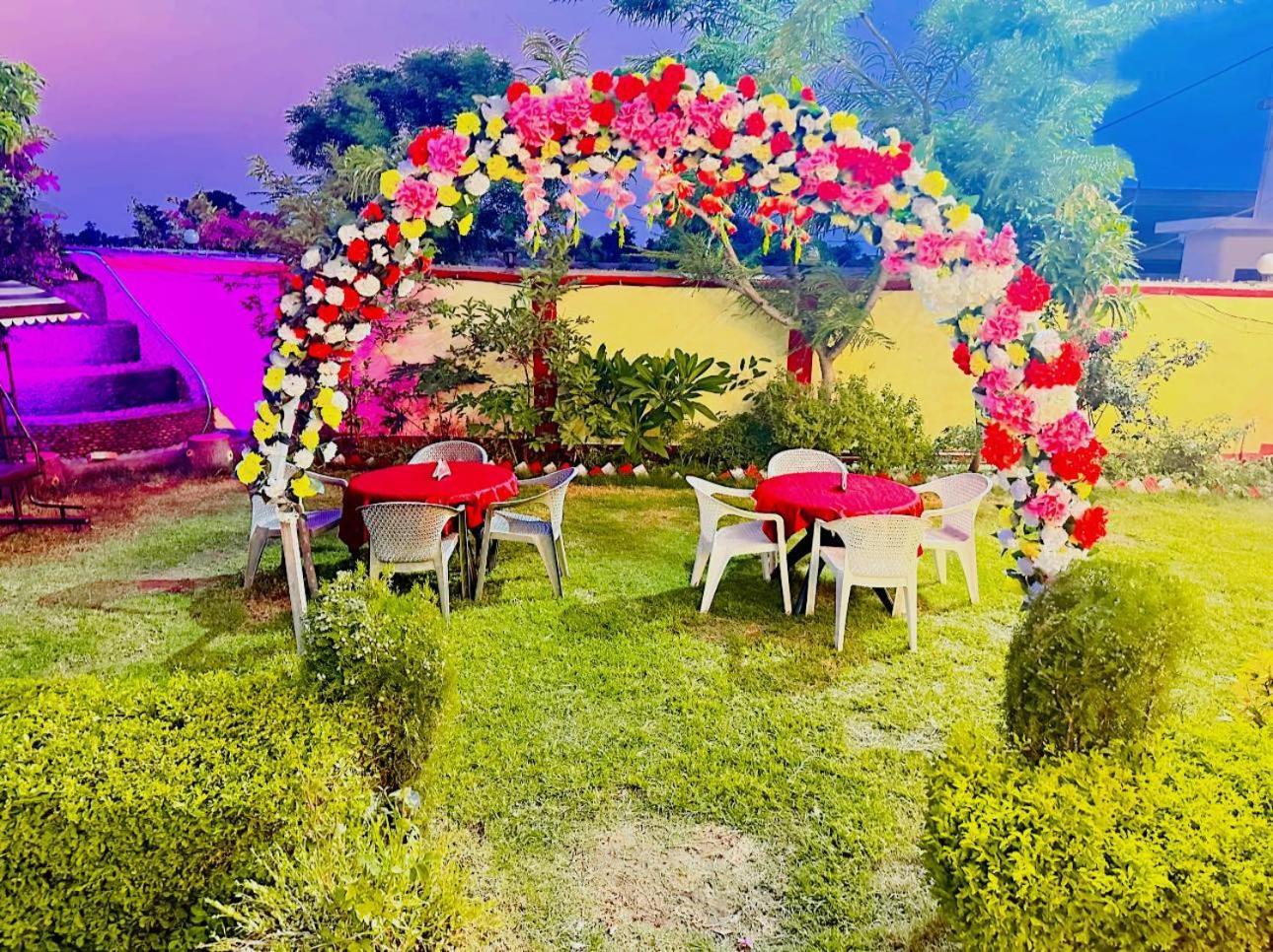 Bundeli Farm Resort Orchha Exterior foto